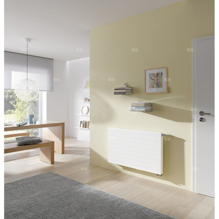 Kermi® Line-V Typ11 wys755x63x705mm biały, 10 bar, zaworowy prawy, z osłoną