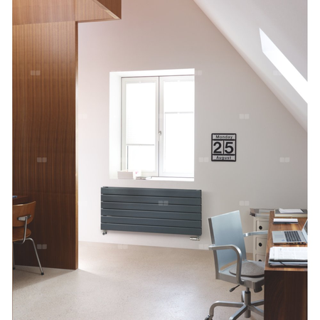 Grzejnik żeberkowy ZEHNDER Roda 296 x 1300 mm, kolor volcanic metallic, moc 768 W
