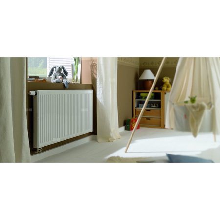 Grzejnik płytowy typ 33 KERMI X2 Profil-V, lewy, z osłonami wym. 750 x 3000 mm, kolor biały, moc 7935 W