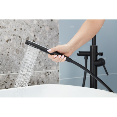 Bateria wannowa stojąca KFA Armatura MOZA, kolor czarny, montaż podłoga